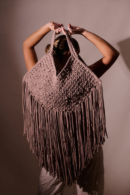 The maxi ikigai tote in mocha